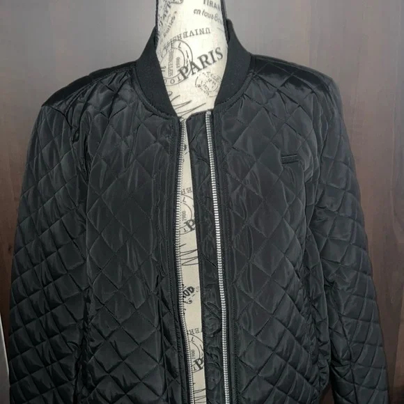 Women's Levi's Diamond Quilted Black Bomber Jacket, Size: X-Large - Picture 10 of 13